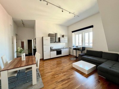 Top-Wohngegend / U1 Nähe! 66m2 Dachgeschosswohnung mit Traumblick!