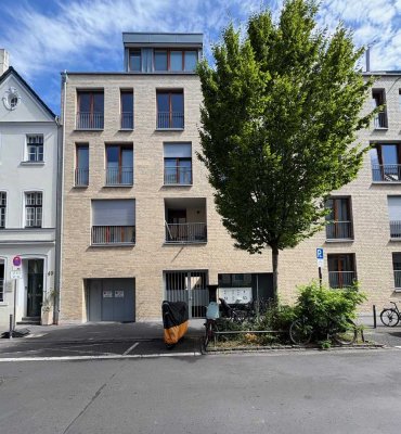 Neuwertig und hochwertig möblierte 1,5 Zimmer Wohnung mit Balkon in Köln