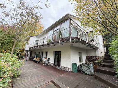 Luxuriöses Wohnen am Waldrand - EFH  mit zwei Gärten in Bensberg