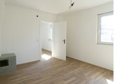 Exklusive, vermietete, vollständig renovierte 3-Zimmer-Wohnung mit Balkon in Ludwigshafen