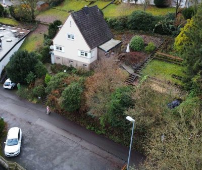 ortsnah, aber idyllisch gelegenes freistehendes Haus