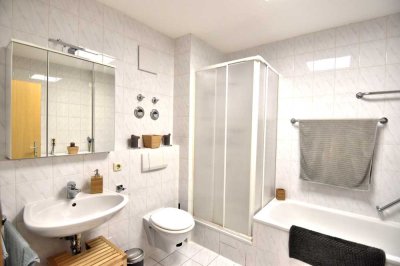 Wunderschöne 4-Zimmer-Wohnung mit Loggia und TG-Stellplatz!