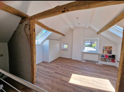 Reihenhaus für 1-2 Personen
1150 € - 90 m² - 3.0 Zi. Ein kleines Paradies