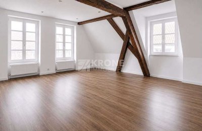 Luxuriöse 3-Zimmer-Stadtwohnung mit Blick über die Landauer Fußgängerzone