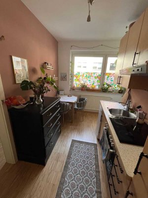Stilvolle 2-Zimmer-Wohnung mit Balkon und Einbauküche in Köln Zollstock