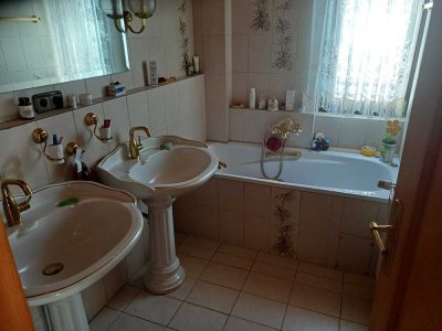 1300 € - 107 m² - 4.0 Zi.