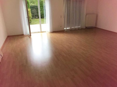 Neuwertige 5-Zimmer-Doppelhaushälfte in Leutenbach mit 158 qm