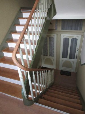 2-Zimmer- Altbau - kernsaniert - Top Gelegenheit !!