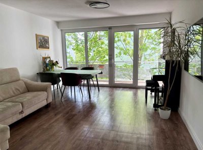 Provisionsfrei! Helle 3-Zi.-Wohnung (82 m²) – Fußbodenheizung, großer Balkon, 2. OG mit Aufzug, TG