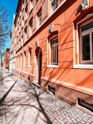 Neuwertige Große 3-Raum-Wohnung mit Einbauküche - späterer Eigennutz