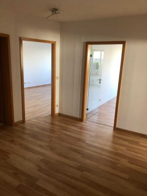 Schöne 2,5-Zimmer-EG-Wohnung in Dingolfing