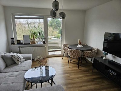 Sanierte 3,5-Zi. Wohnung mit Kamin, Garage, Einbauküche & elektr. Markise