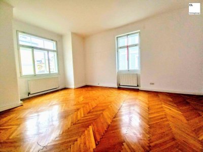 Helle, schöne und zentral gelegene Altbauwohnung in Schallmoos/Andräviertel (Salzburg Stadt); 3 1/2 Zimmer mit Balkon