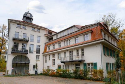 Exklusiver Erstbezug: 6-Zimmer-Dachgeschosswohnung im denkmalgeschützten Lahmann-Sanatorium.