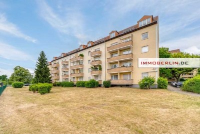 IMMOBERLIN.DE - Frisch renoviert & modernisiert! Schöne Wohnung mit Südbalkon