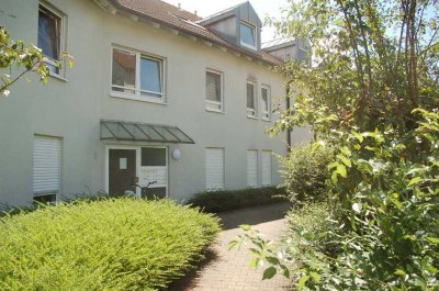Gemütliche 2-Zimmerwohnung in KA-Neureut m. Balkon, sofort beziehbar, incl neuer Einbauküche