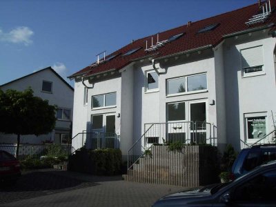 Charmante 3-Zimmer Maisonette-Wohnung im 2. OG mit Balkon in Mainz-Finthen