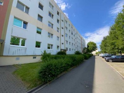 3-Zimmer-Wohnung mit EBK und Balkon