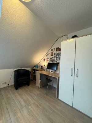 Nachmieter gesucht! 1-Zimmer Dachgeschosswohnung in Farmsen-Berne NUR FÜR STUDENTEN/ AUSZUBILDENDE