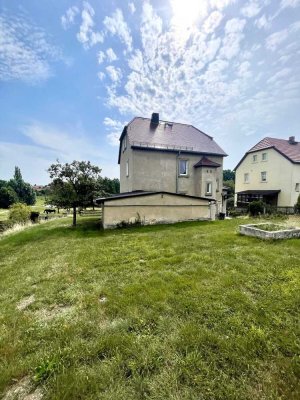 Sanierungsbedürftiges Zweifamilienhaus
mit Potential zum Einfamilienhaus Umbau!