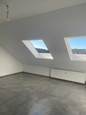 Renovierte 2 Zimmer Dachgeschosswohnung "Ober-Roden" max. 2 Personen