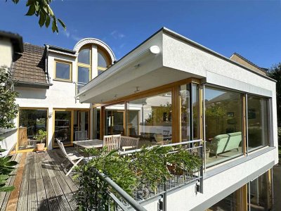 Einfamilienhaus mit Einliegerwohnung und weitläufigem Grundstück