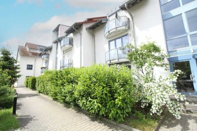Willkommen zuhause: Gepflegte Etagenwohnung mit Balkon und TG-Stellplatz