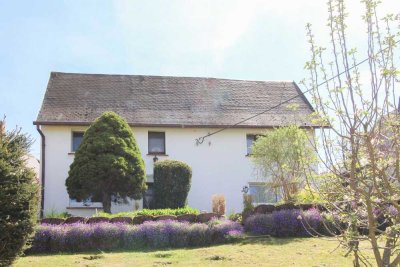 +++Einfamilienhaus mit Scheune, integrierter Garage und Garten in ruhiger Lage von Dorfhain+++