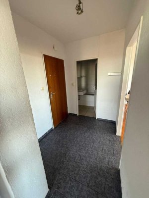 Vollmöblierte 2 Zimmerwohnung mit Balkon und wunderschöner Aussicht