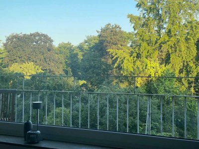 Schöne 4-Zimmer-Dachgeschosswohnung am Neusser Stadtgarten