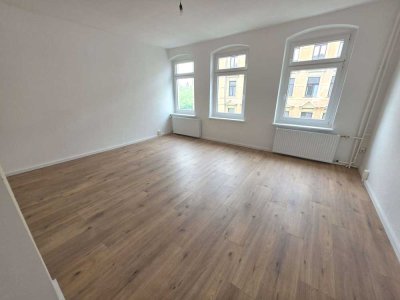*Endlich Raum für alle* Großzügige 4-Zimmer-Wohnung + Tageslichtbad + EBK als Option!