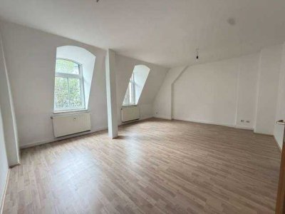 tolle, sanierte 4 Zimmer DG Wohnung in ruhiger Lage, zentrumsnah in Plauen