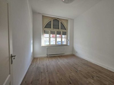Erstbezug nach Sanierung | 2,5 Zimmer | Denkmalschutz | 74 m² | Wuppertal