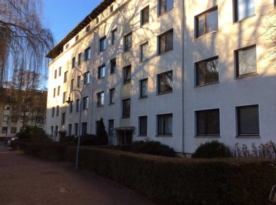 Ansprechende 3-Zimmer-Wohnung mit Balkon in zentraler Lage