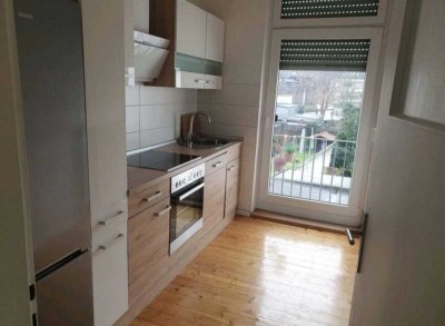 Wunderschöne Altbauwohnung im Zentrum von Krefeld – MIT kompletter Einrichtung abzugeben Ab 01.08
