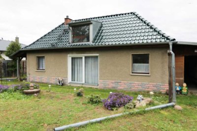 EFH teilsaniert auf großem Grundstück mit der möglichkeit der Teilung