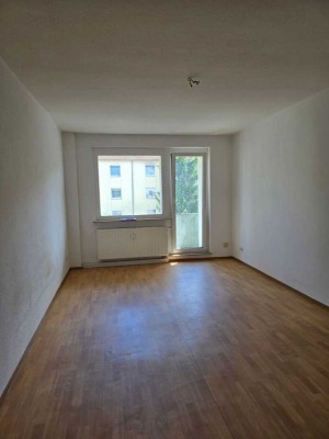 1 Monat kaltmietfrei!!! Singlewohnung mit offener Küche + Balkon + Dusche + Aufzug