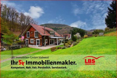 #WaldrandOase 
#Design #Sternenhimmel 
#Traumhaus #Luxuriös 
#hochwertigeMöbelierung #bezugsfertig