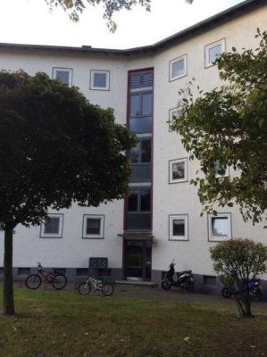 Wir renovieren für Sie!!! Gemütliche 3-Zimmer Wohnung