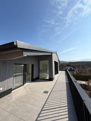 128 m² Terrasse. 2 Ebenen. Ein einziges Statement.