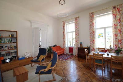**Altbau**5-Zimmer**unbefristeter Mietvertrag** Frequentierte Lage**3.9m Raumhöhe