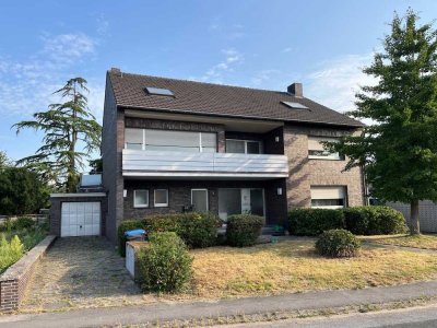 Zweifamilienhaus mit großzügigem Platzangebot, grüner Umgebung....in gesuchter Lage von Moers-Vinn!!
