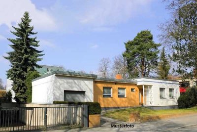 Gut erhaltenes Einfamilienhaus in Form eines Bungalows