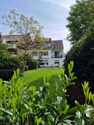 Gepflegtes 3 Familienhaus in absoluter Spitzen-Wohnlage von Köln-Weiden...