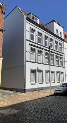 Helle 2-Zimmer-Wohnung mit Einbauküche im 2. Obergeschoss