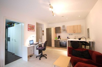 Ruhige Lage mit Blick in den Wald