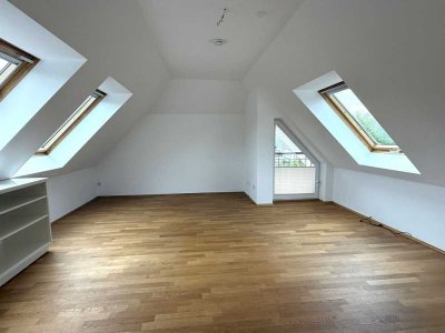 Moderne 4-Zimmermaisonettewohnung mit Balkon in Köln Brück