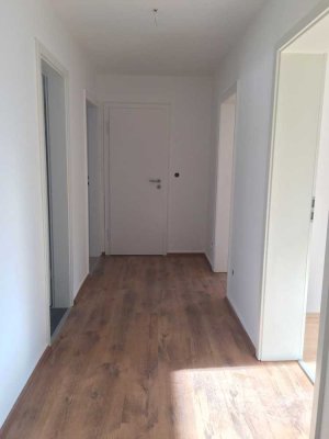 Helle 4-Zimmer Wohnung zu vermieten | Jetzt schnell sein!