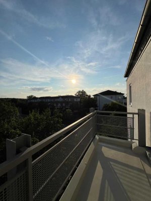 Helle 2-Zimmer Wohnung im 3. OG mit Aufzug und Balkon in Bonn-Brüser Berg
