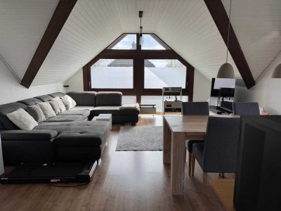 3 Zimmer Wohhnung in Wickrathberg mit EBK, Garage, Carport, Balkon, Balkonkraftwerk,  teilmöbiliert
